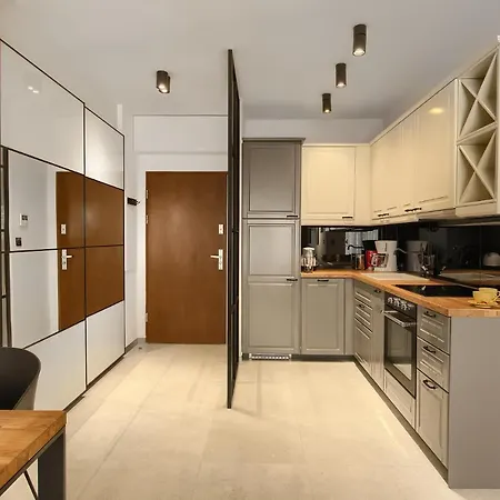 Elite Apartament Parking By Impero Poznan Exterior photo